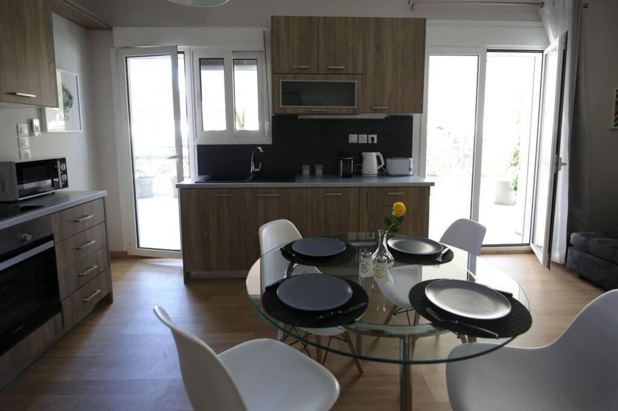 Апартаменты Penthouse Lux Flat With 2 Bd Next To Larissis Афины Экстерьер фото