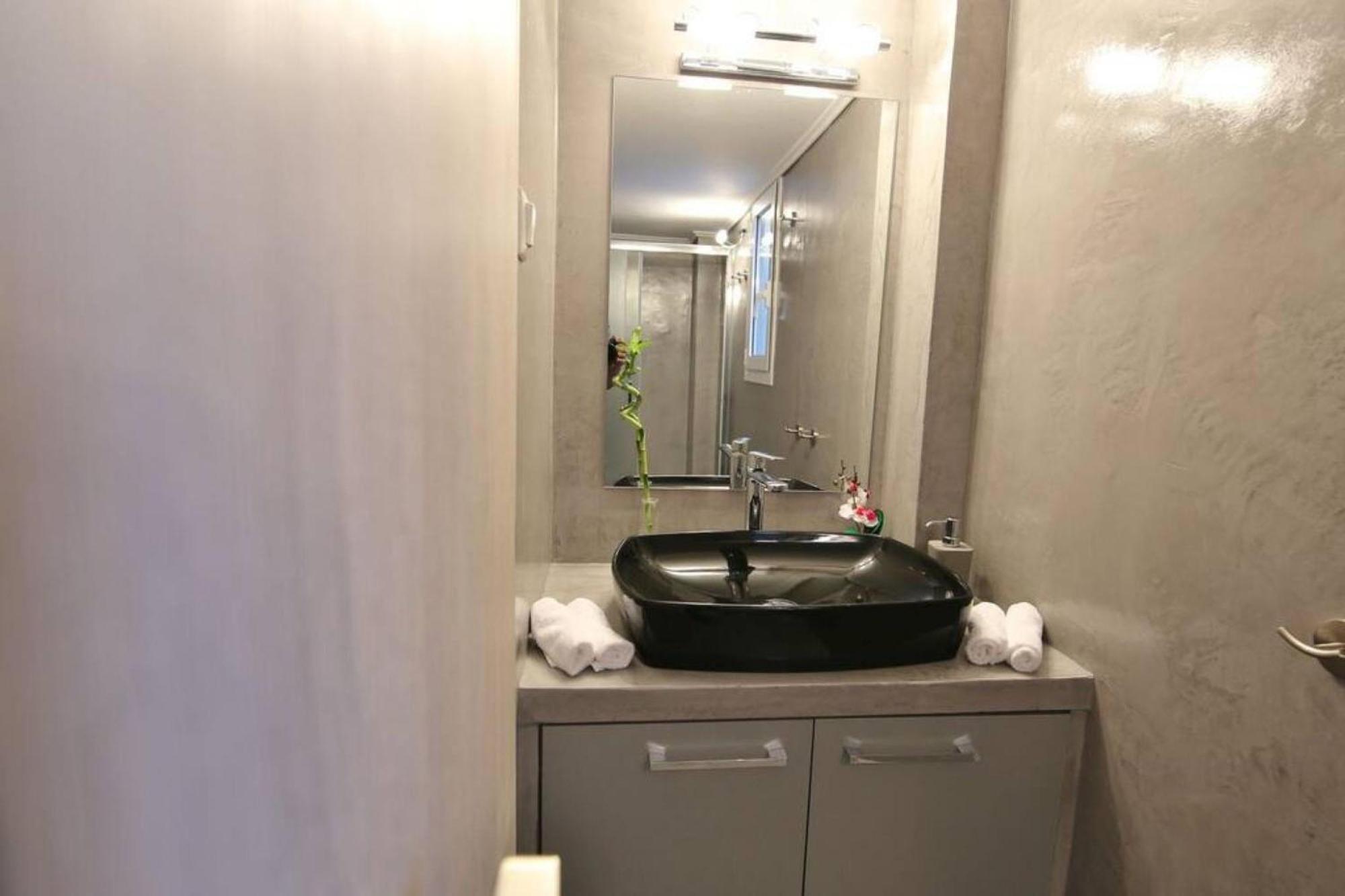 Апартаменты Penthouse Lux Flat With 2 Bd Next To Larissis Афины Экстерьер фото